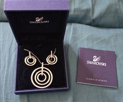 Swarovski Schmuckset Kette und Ohrringe mit Zertifikat