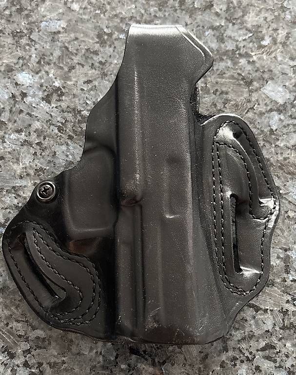 Tiro a segno: Lederholster HKP30 – Usato da Obfelden venduto da RaphiD