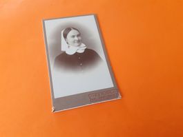 SCHWIIZER FRAU DAZUMAL - JUNGI CHRANKESCHWöSCHTER - BIEL