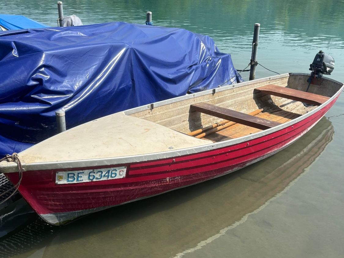 Yamaha Boote: Boot mit Yamaha 6PS und BootsAnhänger – Gebraucht aus bern von xmt