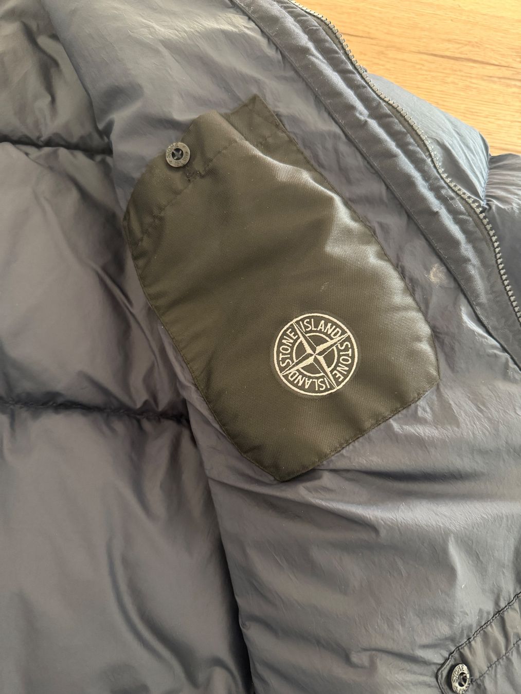 Stone Island Giacche: Stone Island Winterjacke L – Usato da Niederrohrdorf venduto da D.Corso 4
