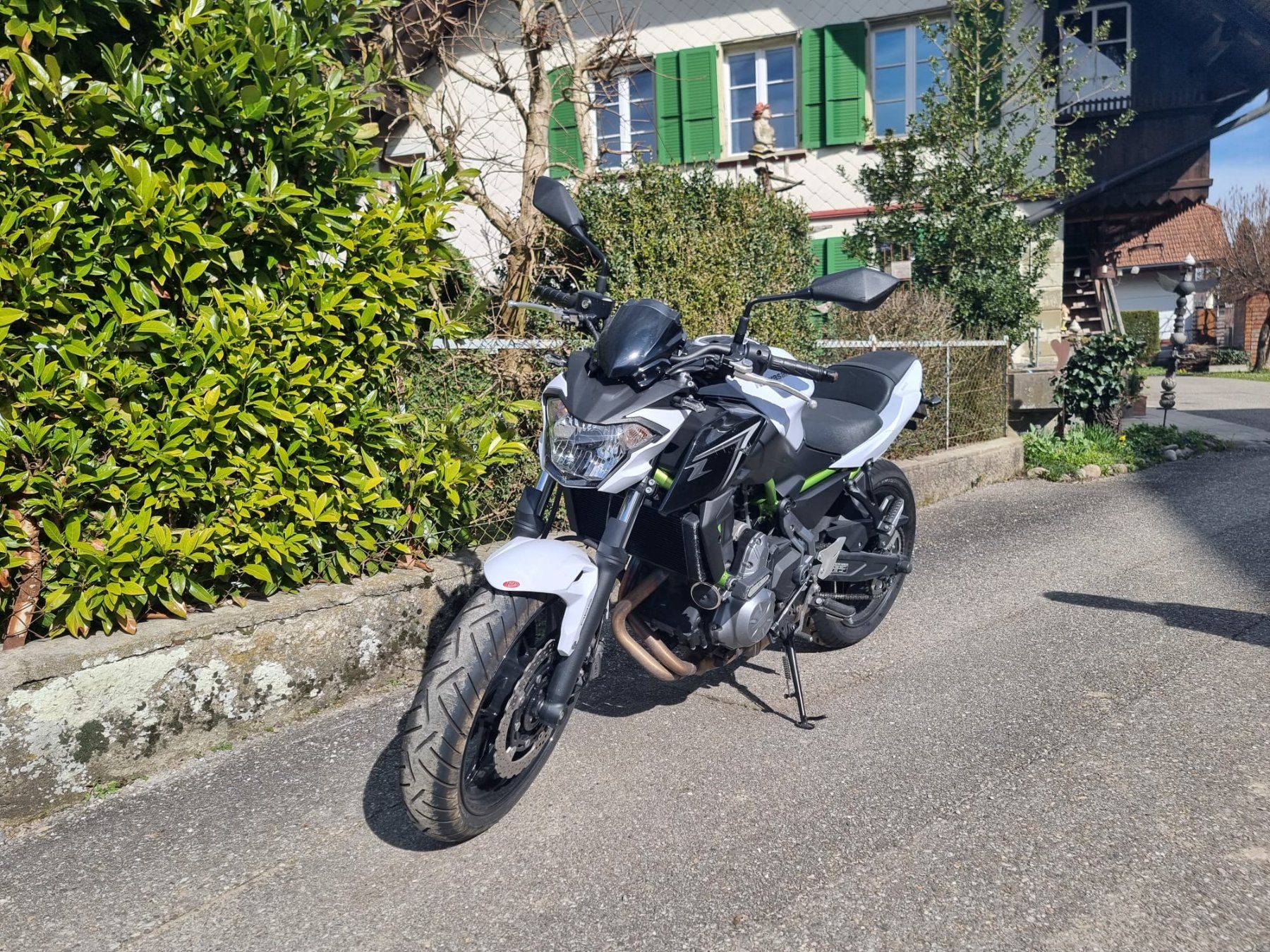 Kawasaki Strasse: Kawasaki Z650 – Gebraucht aus Gempenach von wittling