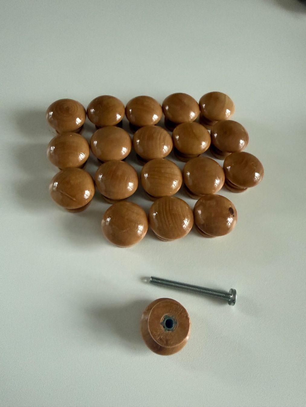 Armadi: Möbelknöpfe Möbelgriff Holz 20 Stück pro Pack – Nuovo e nell'imballaggio originale da Altendorf venduto da Elenaneagu22 2