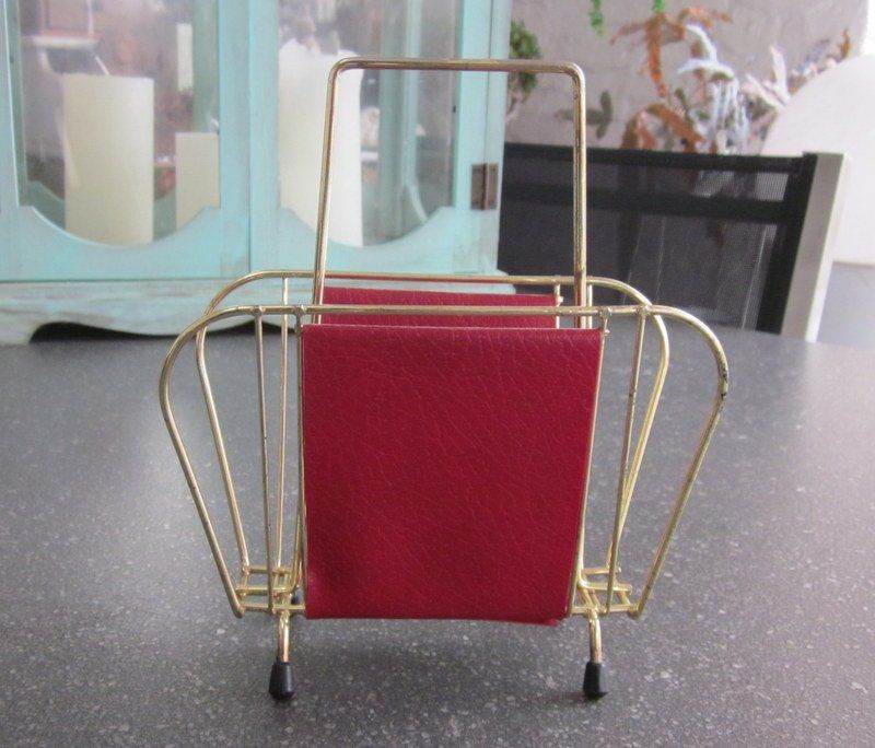 Altro in Stoviglie & Bicchieri: Mid Century Serviettenhalter Briefhalter, Messing, Leder rot – Usato da Bischofszell venduto da raika 1