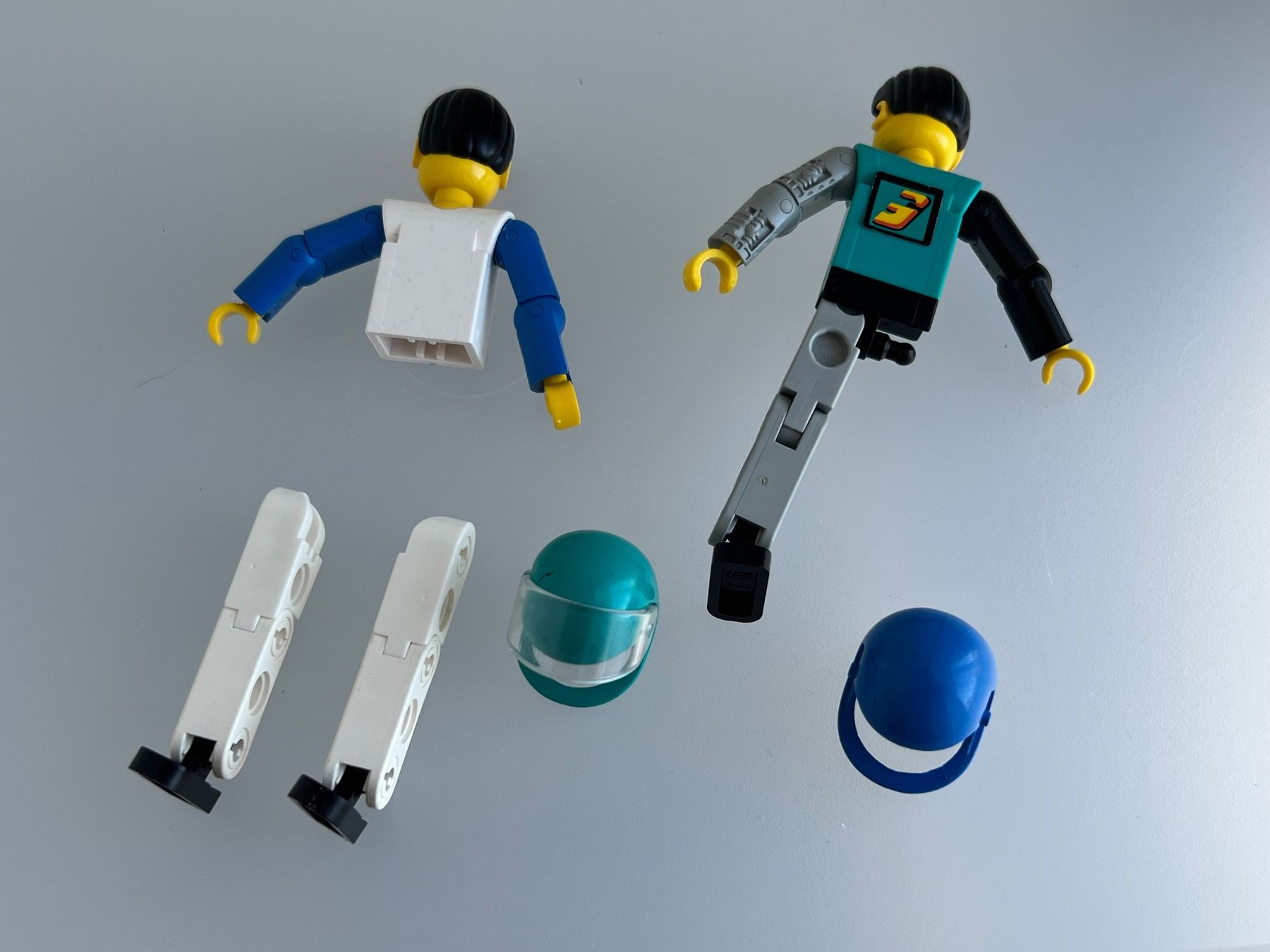 Lego Figuren: LEGO Technik Figuren Teile – Gebraucht aus Uttigen von sonorsonic 1