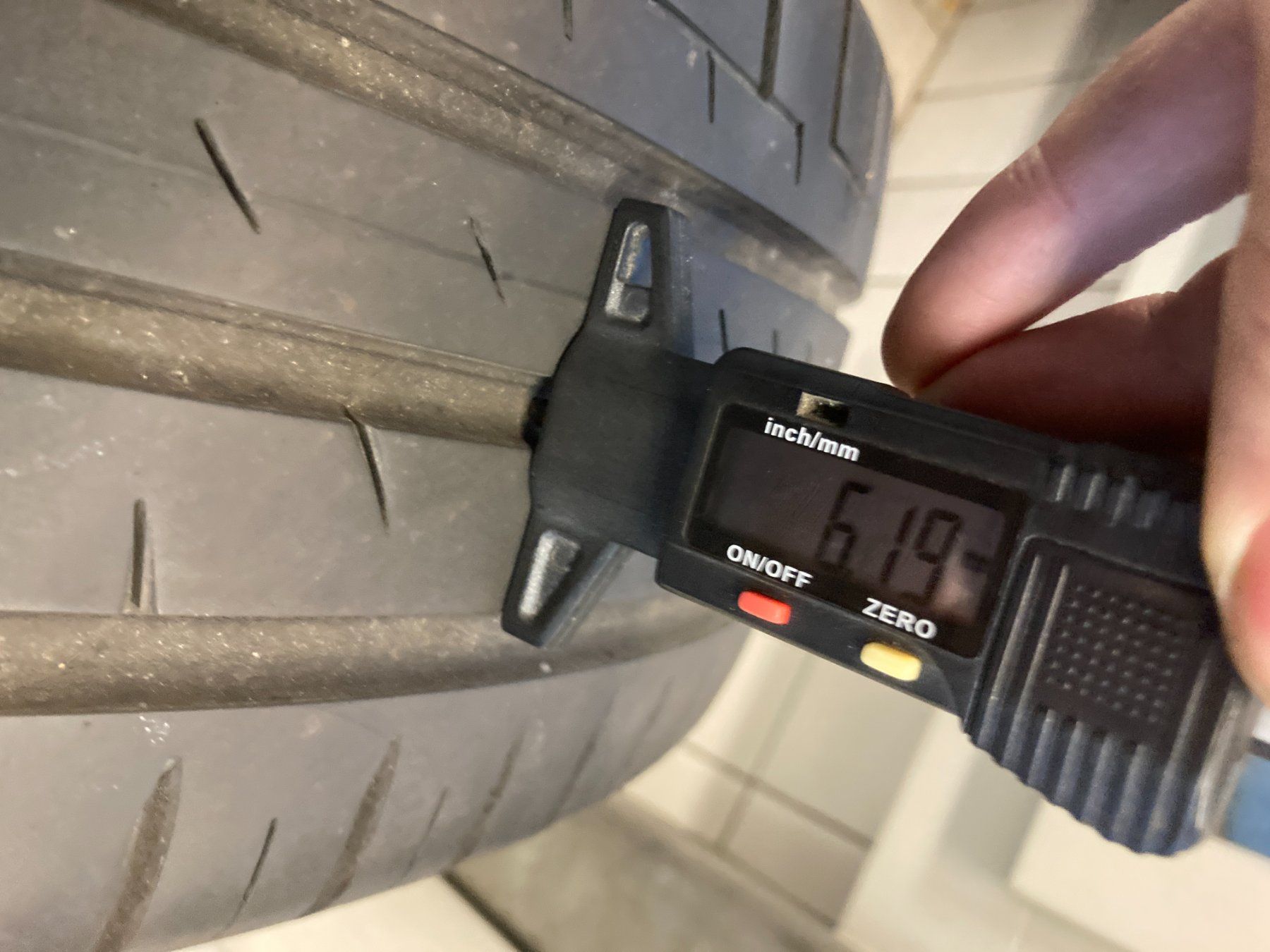 Continental Pneus & Kompletträder: 195/65R15 Sommerpneu Continental – Gebraucht aus Cham von WB2223 6