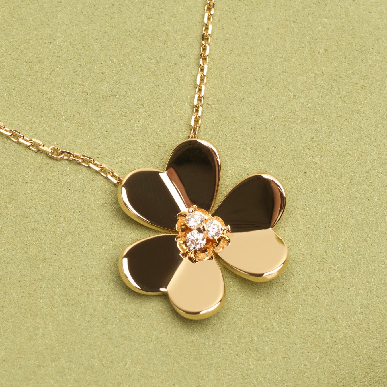Van Cleef Catenine: Authentique Collier VAN CLEEF & ARPELS Frivole Large – Nuovo e nell'imballaggio originale da Carouge GE venduto da TLD 2