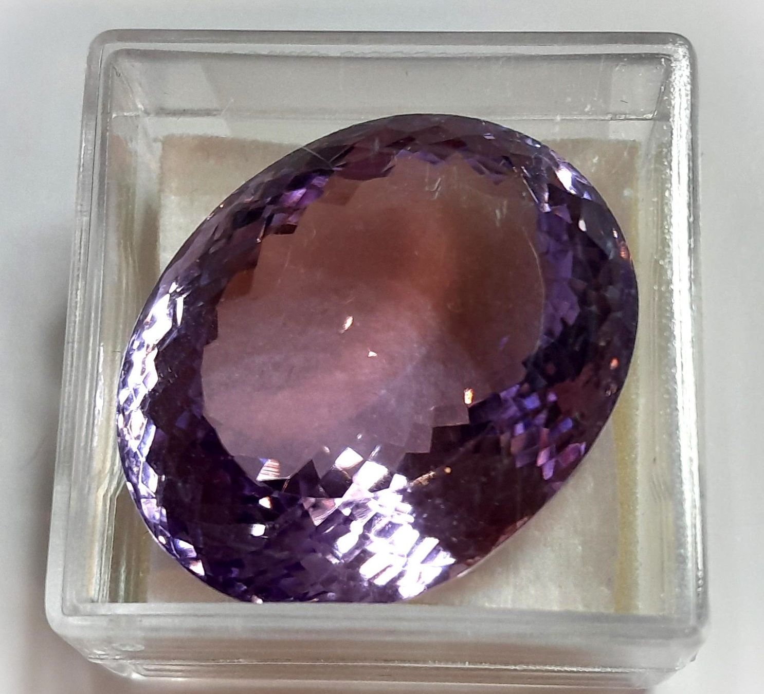 Edelsteine: Améthyste ovale 47.43 ct - Valeur 664.- Fr – Neu (gemäss Beschreibung) aus Grimisuat von Valgem