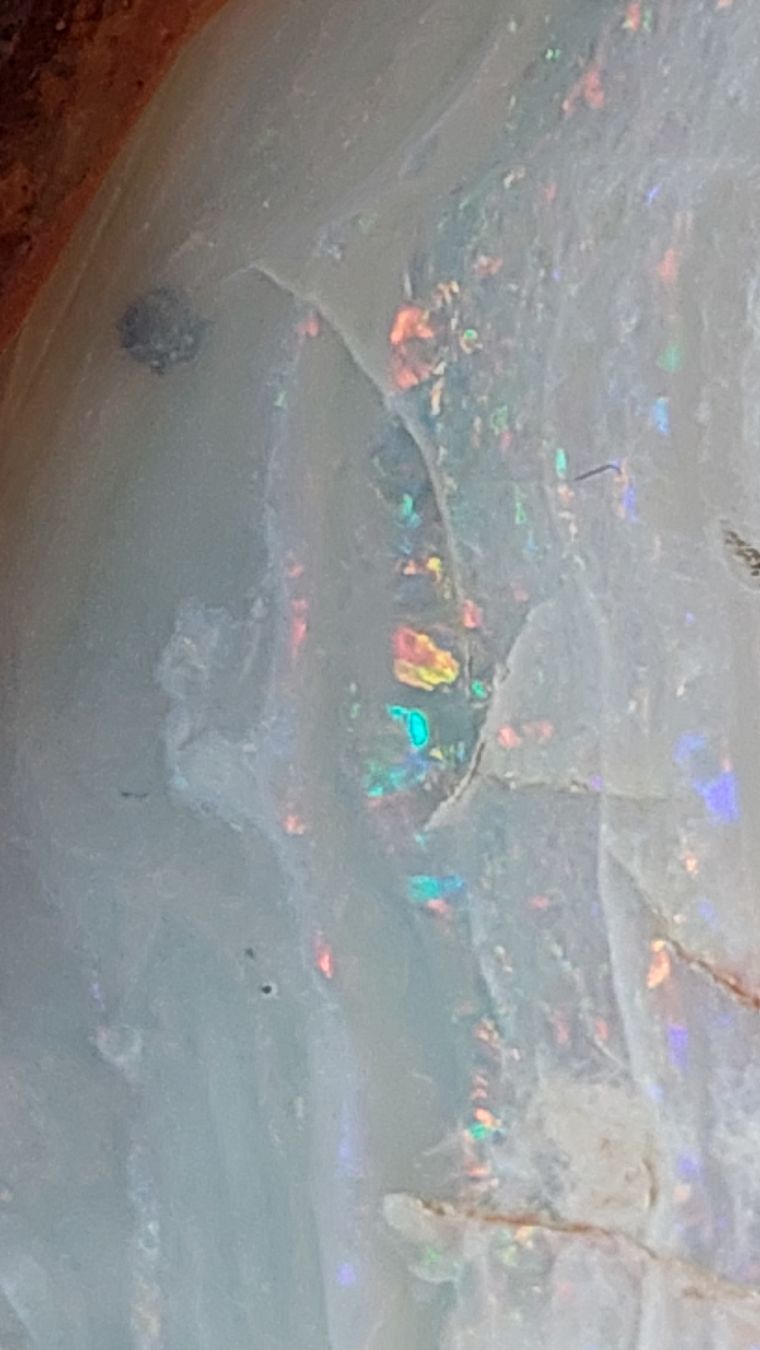 Pierres précieuses: Grosser weisser Boulder Opal auf Muttergestein à 200 gr. – Défectueux à Oberwil BL par Hunajakakku 2