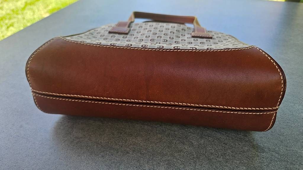 Taschen für Damen: Handtasche Etienne Aigner Leder – Gebraucht aus Au ZH von psc_k9fm 1