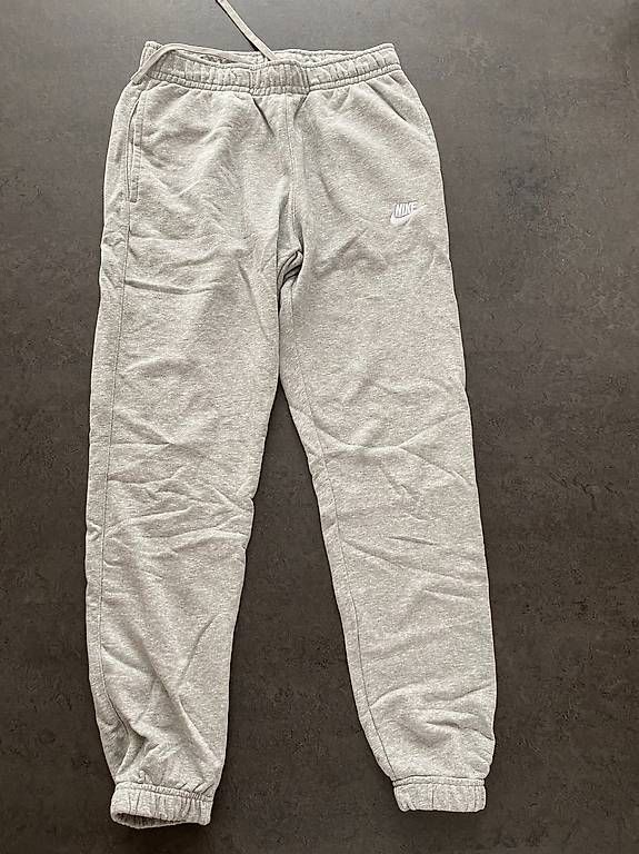 Pantalons: Nike Trainingshose, Grösse S – D'occasion à Nottwil par mit_7x97