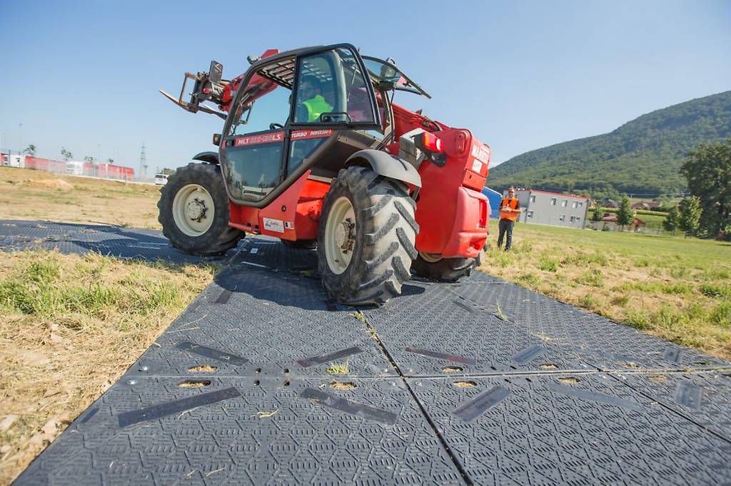 Rivestimenti per pavimenti: Schwerlastplatte Isotrack L 60t – Usato da Muri AG venduto da maettu-