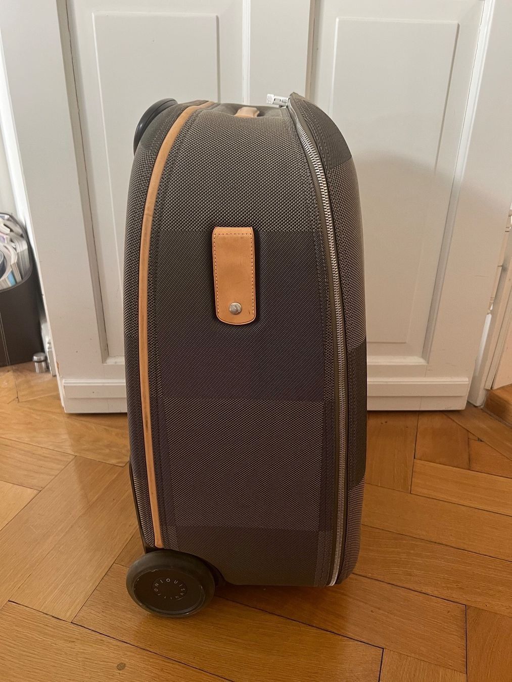 Louis Vuitton Valigie: Original Vuitton Koffer Damier Geant Conquerant 65 Terre – Usato da Luzern venduto da flixmaus 1