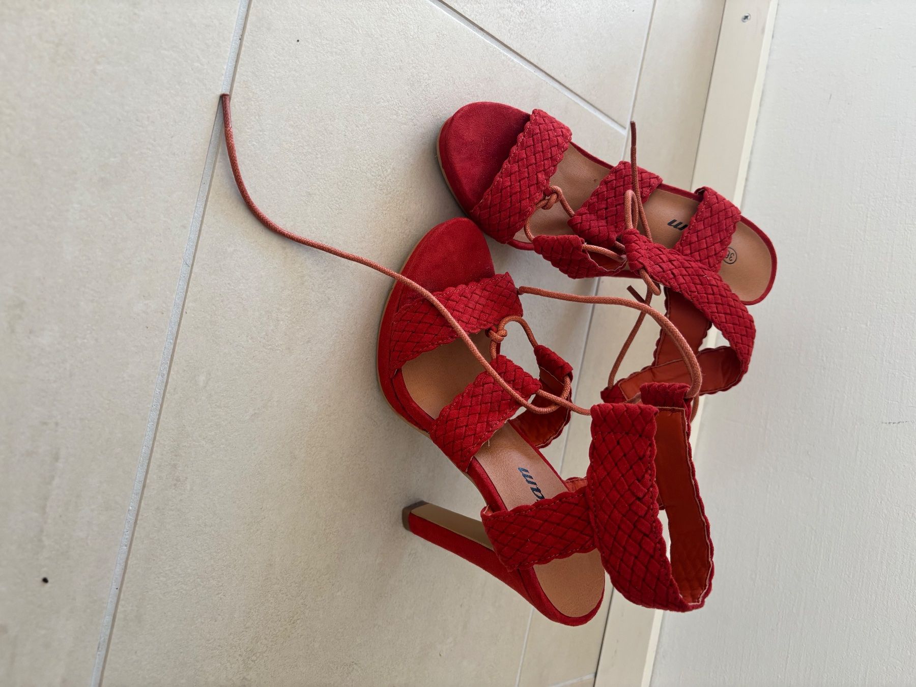 Etam Damenschuhe: Sandalen Etam Korallenrot Grösse 36 – Neu (gemäss Beschreibung) aus Zürich von Ciaeli 1