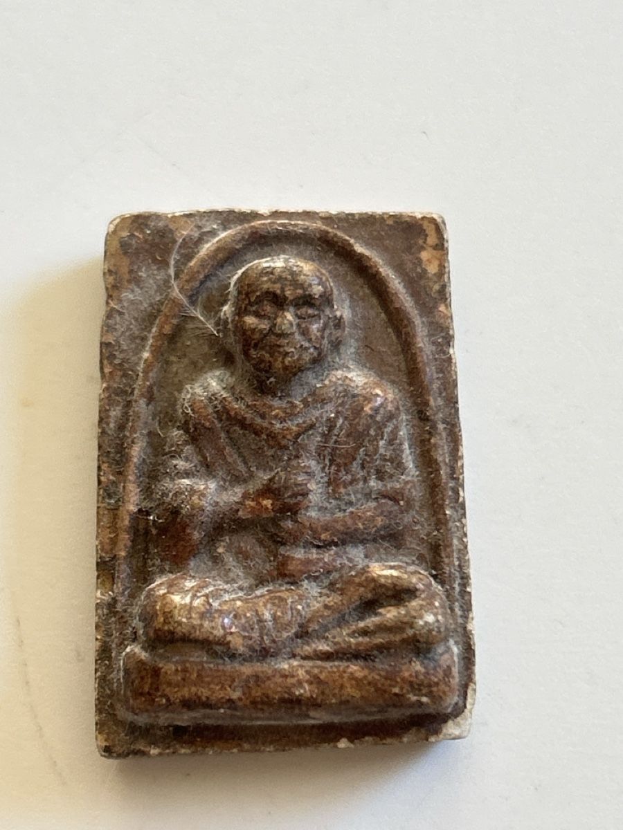Medaglie: Amulett mit Mönch Buddha Statue (S37) – Usato da Neuenhof venduto da SchnaeppliAllerlei