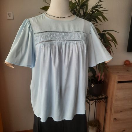 Damenbluse hellblau Grösse EU 36 VILA.Neu