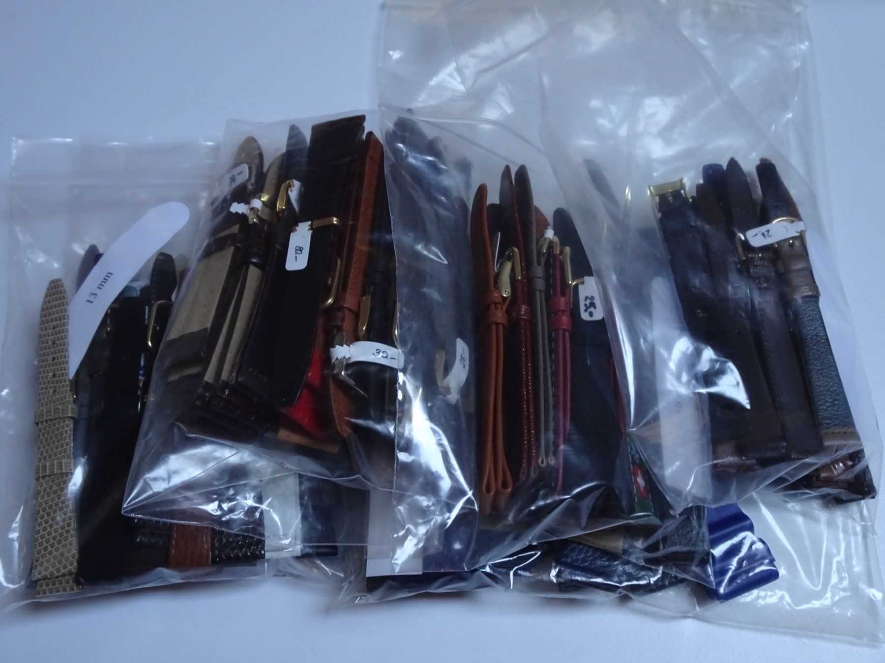 Bracciali & Braccialetti: Uhrenbänder aus Leder verschiedene Grössen #2 – Nuovo (secondo la descrizione) da Winterthur venduto da Sintoras01 1