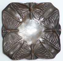 Wunderschöne kleine Jugendstil-Ablage „Schmetterlinge“