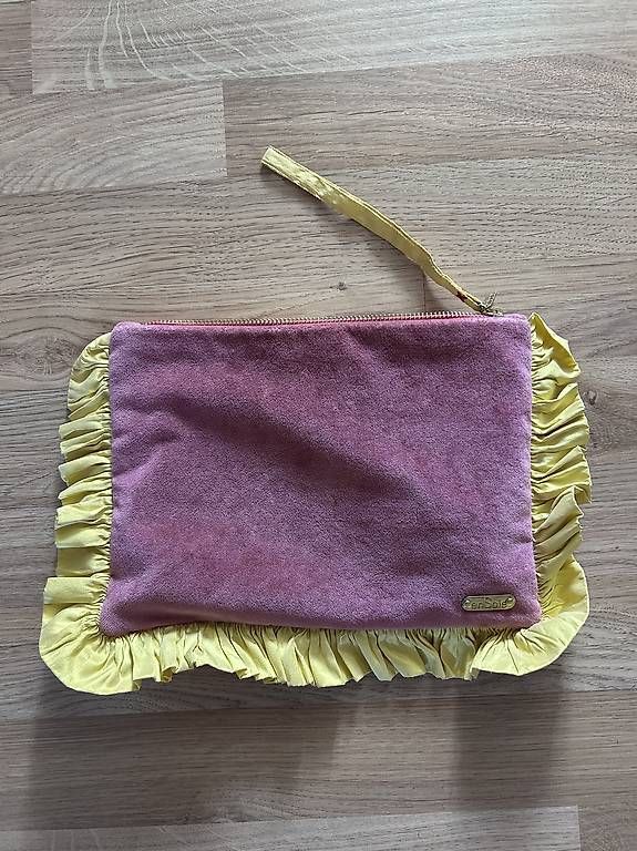 Ensoie Borse: Ensoie Clutch – Usato da Zürich venduto da Nnnn161