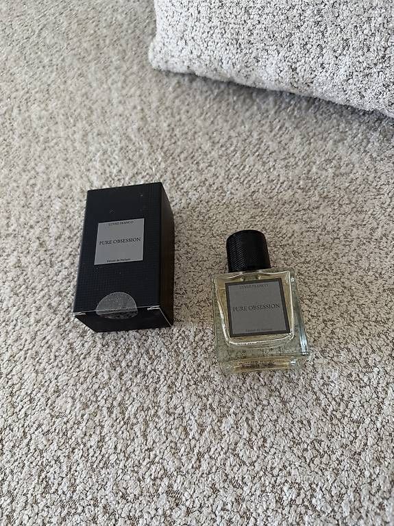 Profumi & Eau de Toilette: Luvre Franco Parfüm – Usato da Dietikon venduto da Prelovedpearls