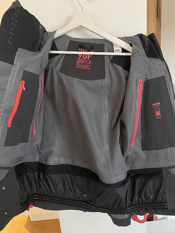 Giacche: Hardshell - Skijacke Damen, Gr. S – Usato da Oberwil BL venduto da elo_mfn6 1