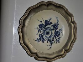 TRES BELLE  ASSIETTE ETAIN  PORCELAINE