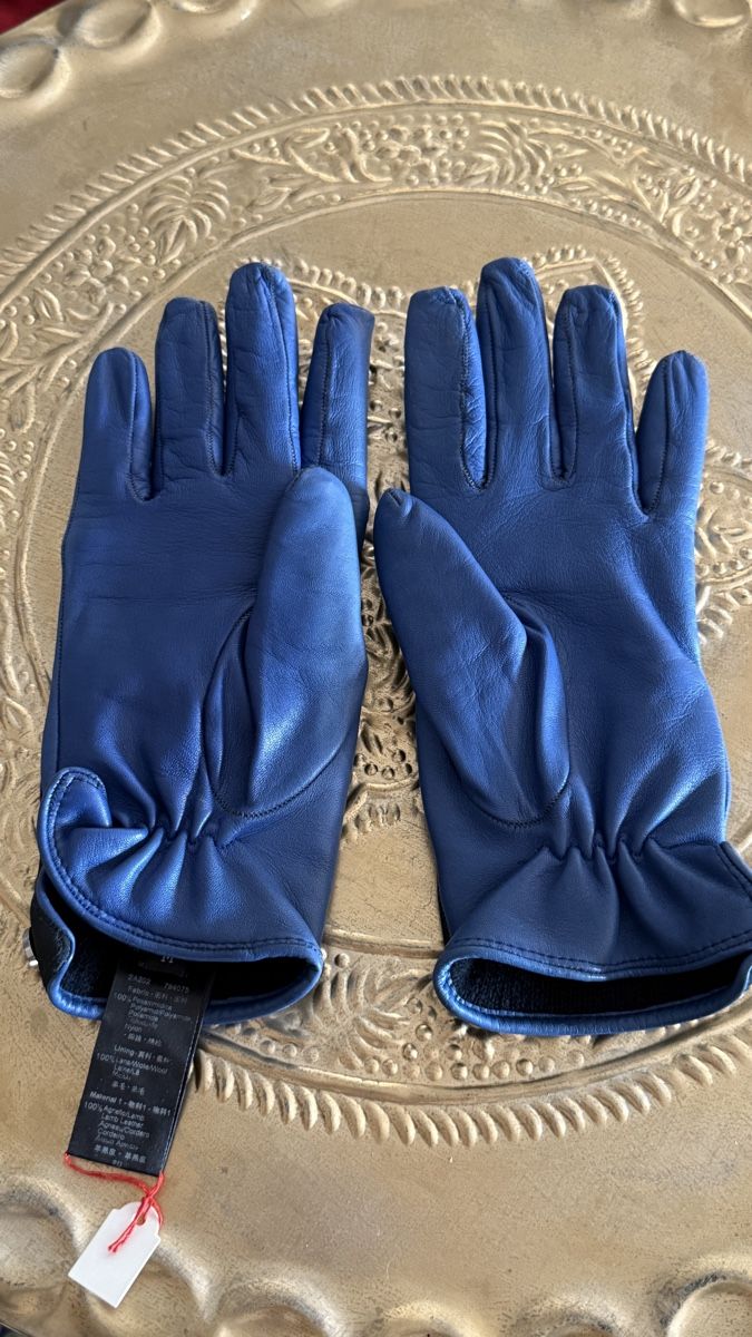 Armani Guanti & manicotti: Giorgio Armani Handschuhe  – Usato da Lachen SZ venduto da HelvetiaLuxury 1