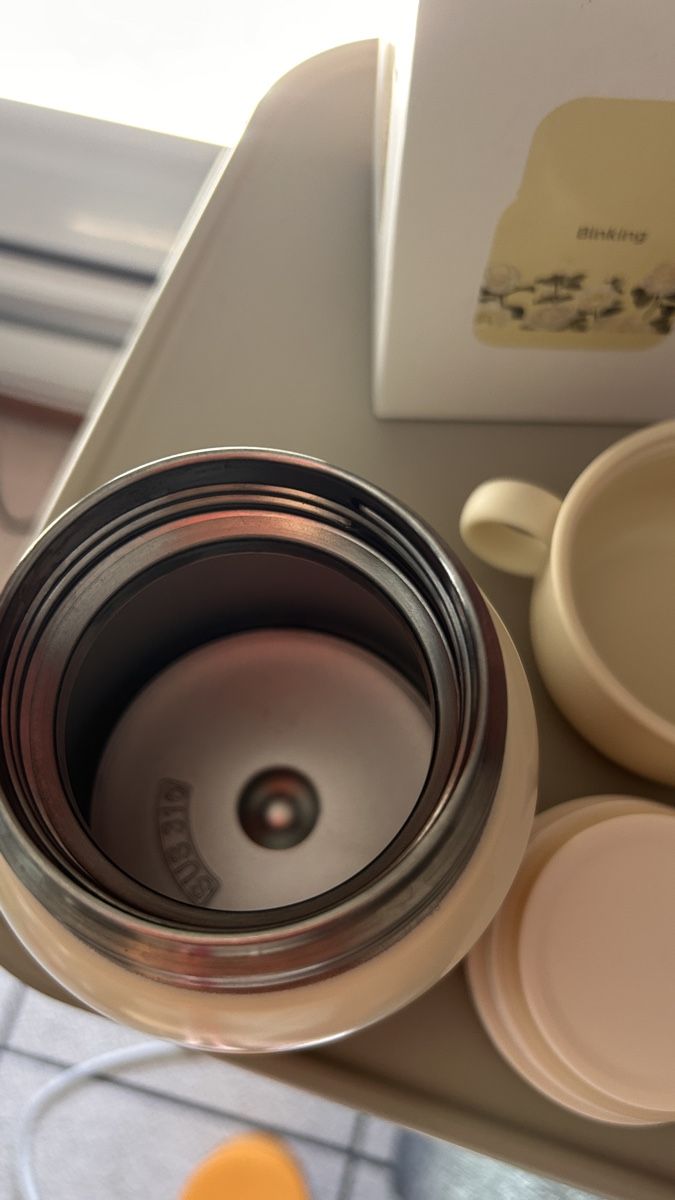 Tazze: Cute Binking Flower Pattern Travel Mug - New Condition! – Usato da Genève venduto da Noemie.wrmsi 6