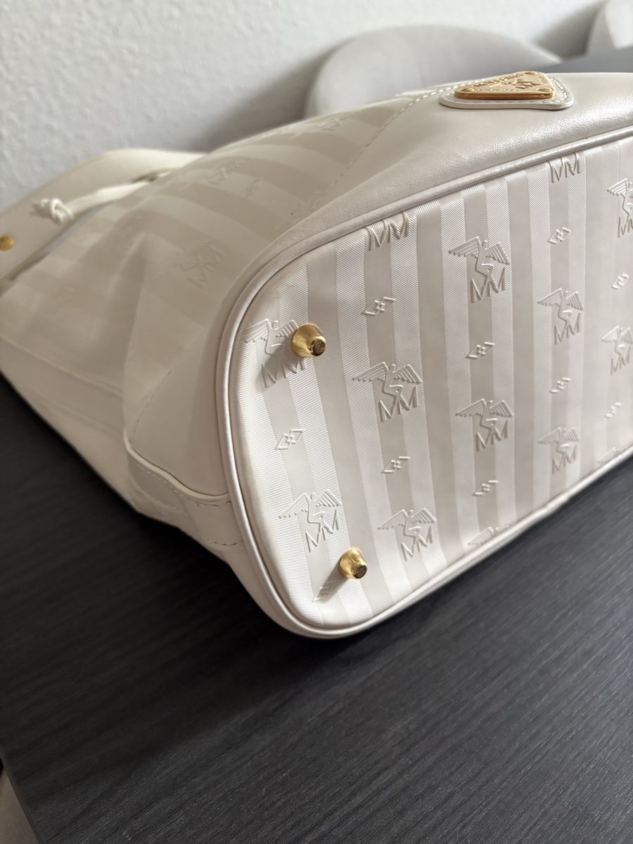 Maison Mollerus Sacs: Maison Mollerus Niesen – D'occasion à Allschwil par MK95 4