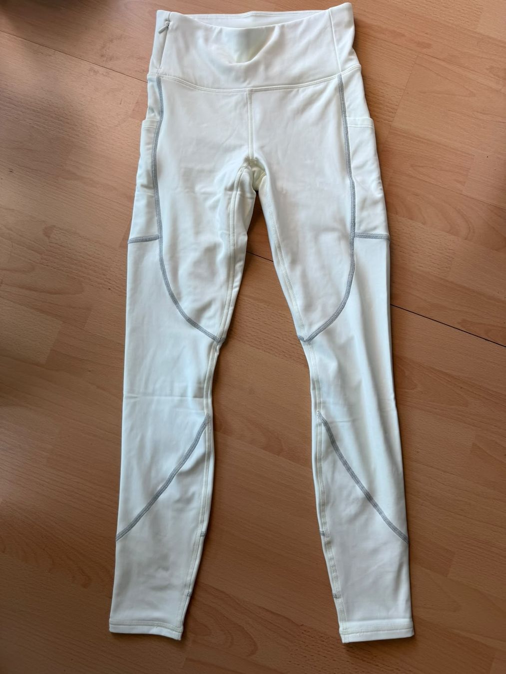Leggings: Fabletics training tights Grösse XS. Zustand: neu – Neu (gemäss Beschreibung) aus Thun von Sde 1