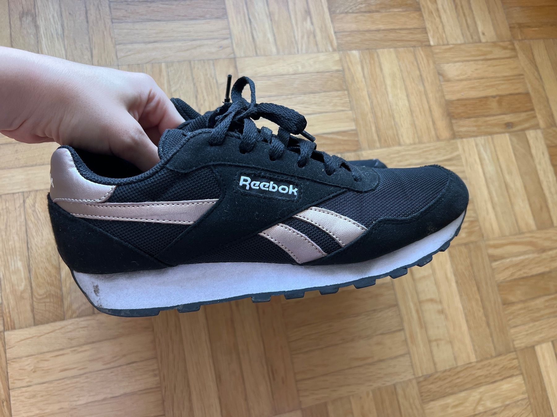 Reebok Scarpe da uomo: REEBOK EUR 39 – Usato da Horgen venduto da linuxrp 1