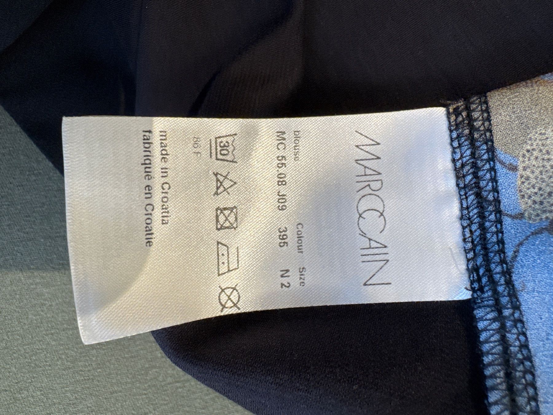 Marc Cain Top: Shirt von Marccain – Usato da Diepoldsau venduto da Bluesky1 1