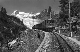 Gletsch VS furka oberalp bahn rhonegletscher Bahn