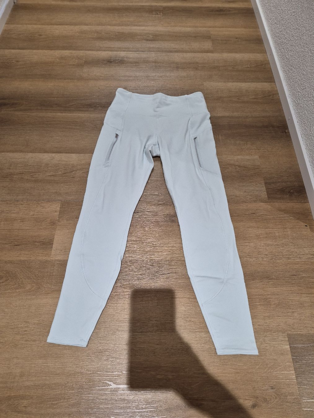 Leggings: Athleta Rainier Tight Leggings – Neu (gemäss Beschreibung) aus Niederhelfenschwil von usa001