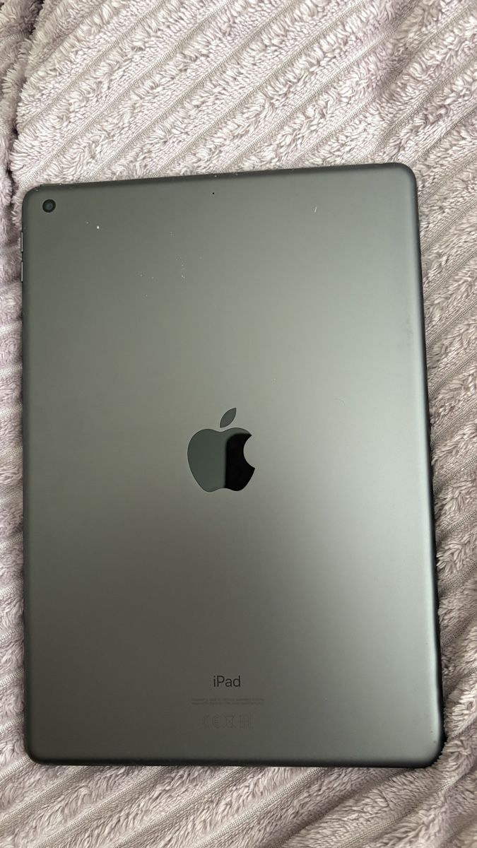 Apple Tablet PC: Ipad 8 Generation  – Gebraucht aus Weisslingen von andre.a.o