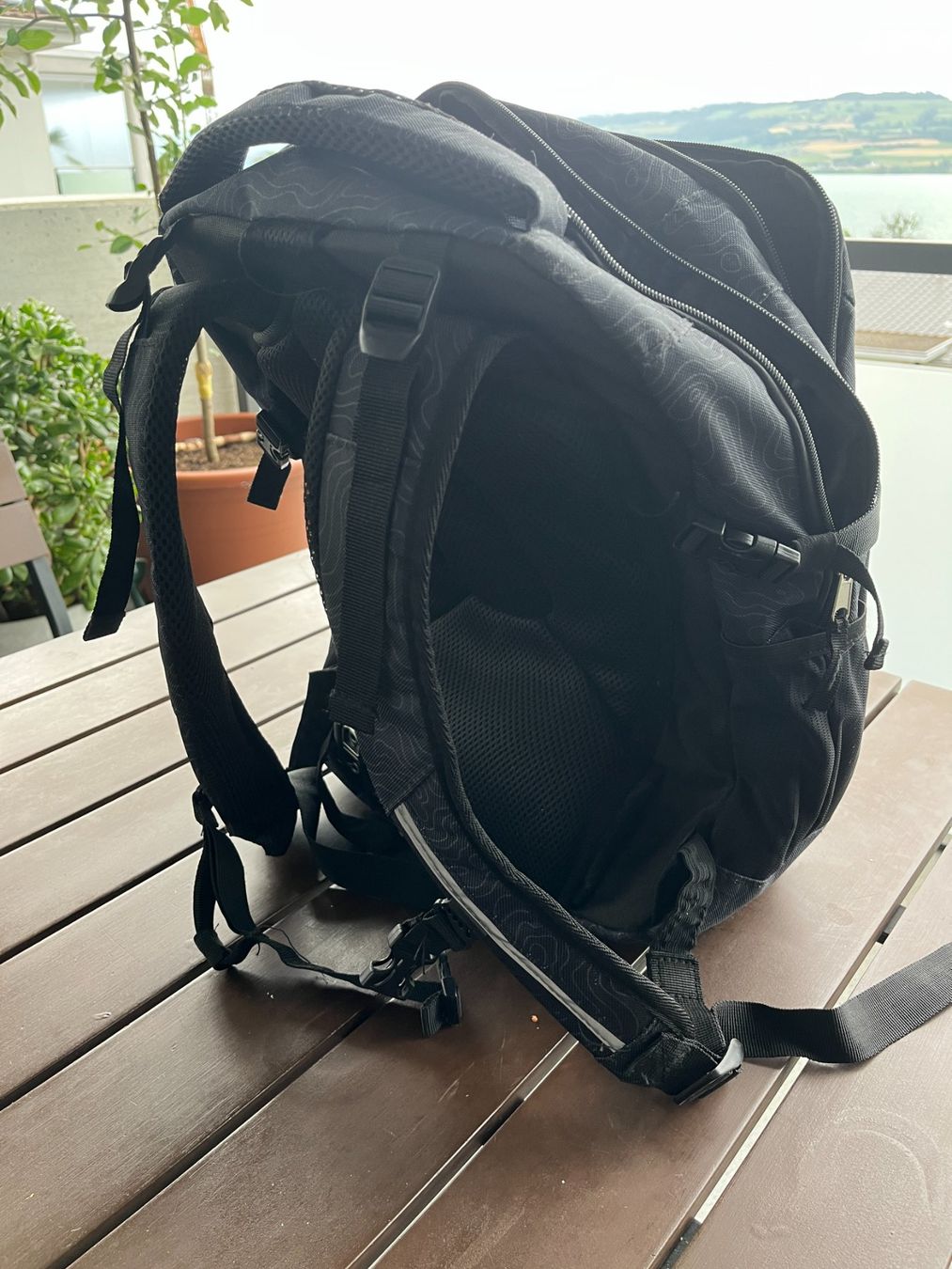 Sacs & sacs à dos: Schulrucksack schwarz gemustert gut erhalten – D'occasion à Eich par pht_6xv9 2