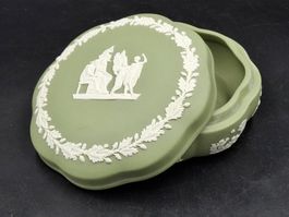 Vintage Wedgwood Schmuck Dose aus salbeigrünem Jaspis Relief