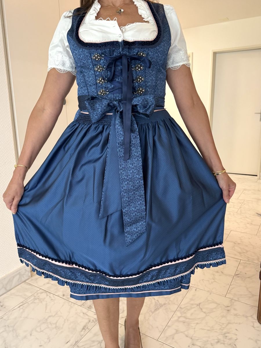 Krüger Vestiti: Dirndl Krüger Collection blau gemustert Grösse 40 – Usato da Erlenbach ZH venduto da msa_x26y 4