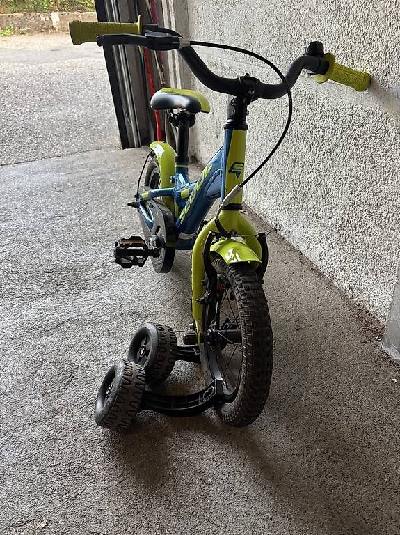 Velos: Vélo enfant 12 pouces scool – Gebraucht aus Lausanne von sja_5tqj 1