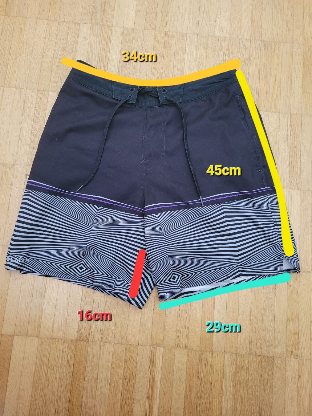 Decathlon Costumi da bagno: 33. Short de bain S noir/blanc/violet  – Usato da Villars-sur-Glâne venduto da m66_dch5 1