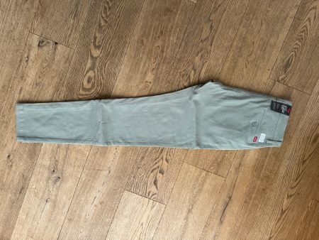 Hose, Levis  **NEU**  30/34 chino