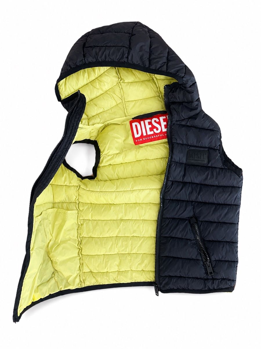 Diesel Altro abbigliamento per bambino: Kinder Weste Diesel neuwertig – Usato da Birmensdorf ZH venduto da MelbeiRicardo