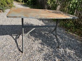 Gartentisch