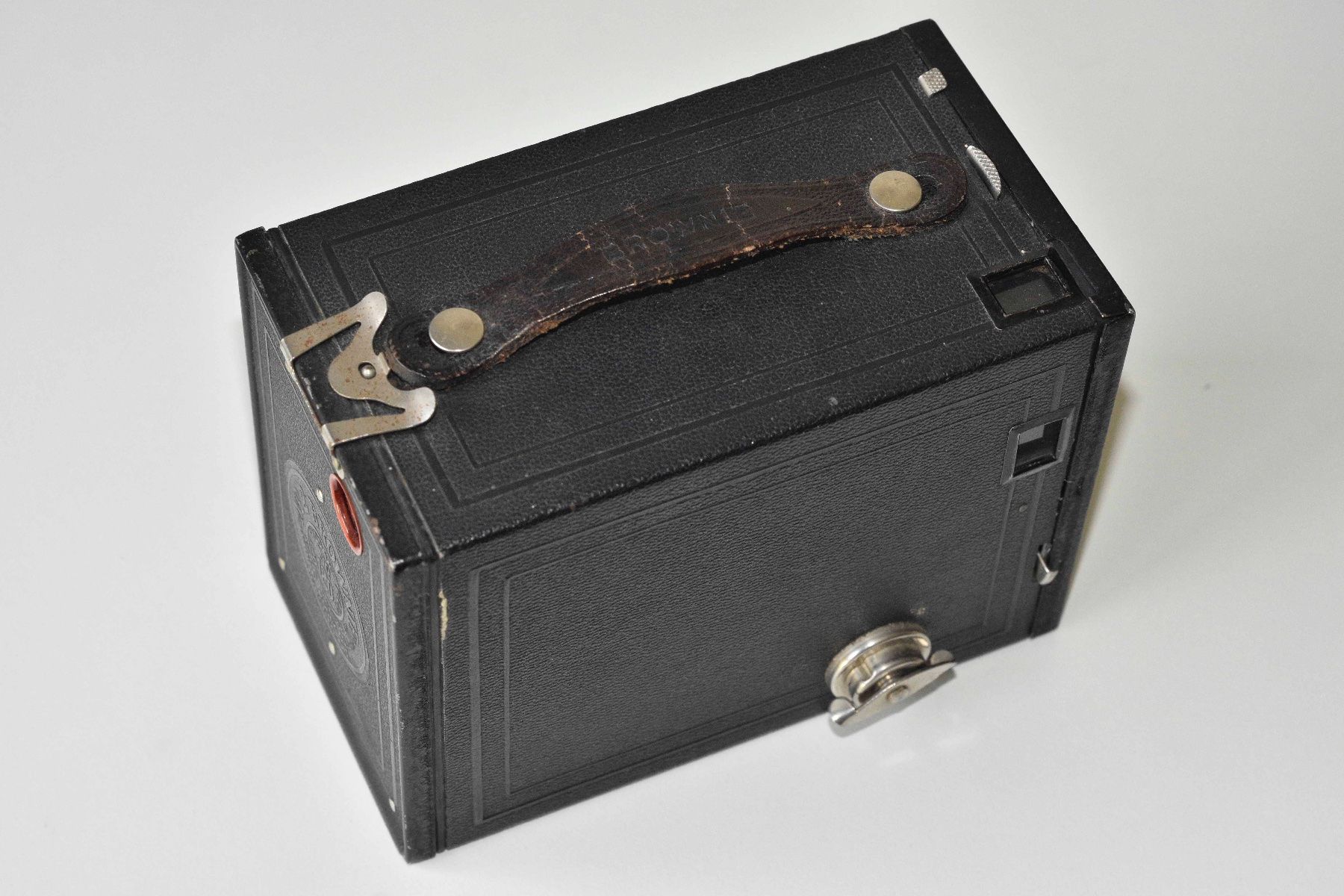Kodak Fotocamera: Kodak Brownie Boxkamera – Usato da Schwerzenbach venduto da floridan