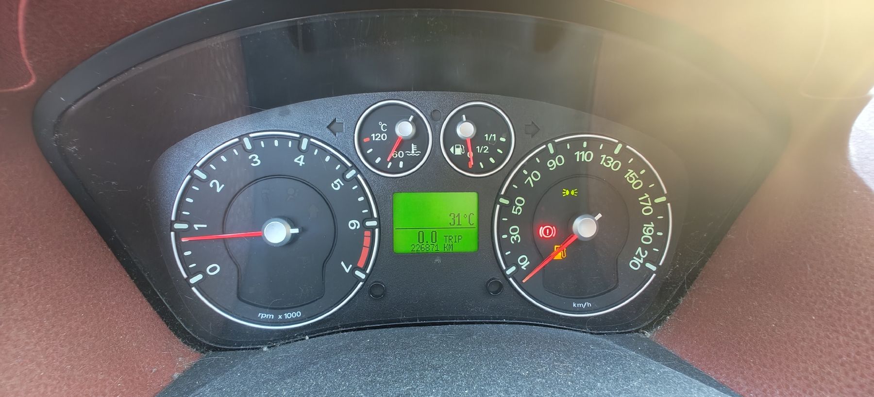 Ford Autos: Ford Fiesta 1.6 226871 KM – Défectueux à Gibswil par cedricShift 6