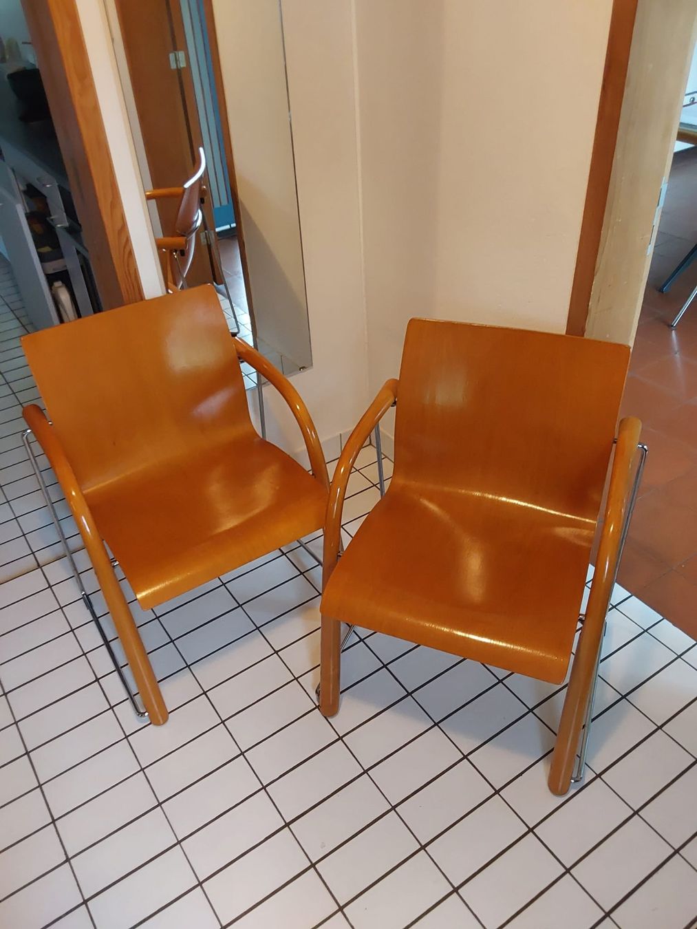 Thonet Sedie: Armlehnstuhl Thonet S 320 2er Set  – Usato da Mühledorf SO venduto da schnulli51 6