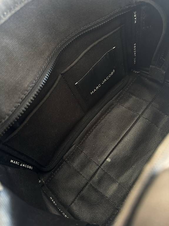 Taschen für Damen: Marc Jacobs The Tote Bag  – Gebraucht aus Schlieren von gue_m9qk 3