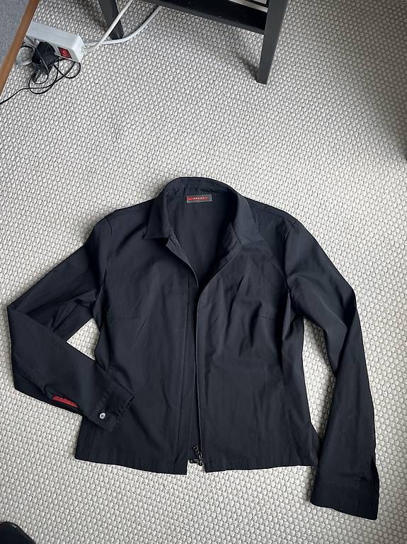 Vestes: Prada Jacke schwarz – D'occasion à Zollikon par ann_wmb2