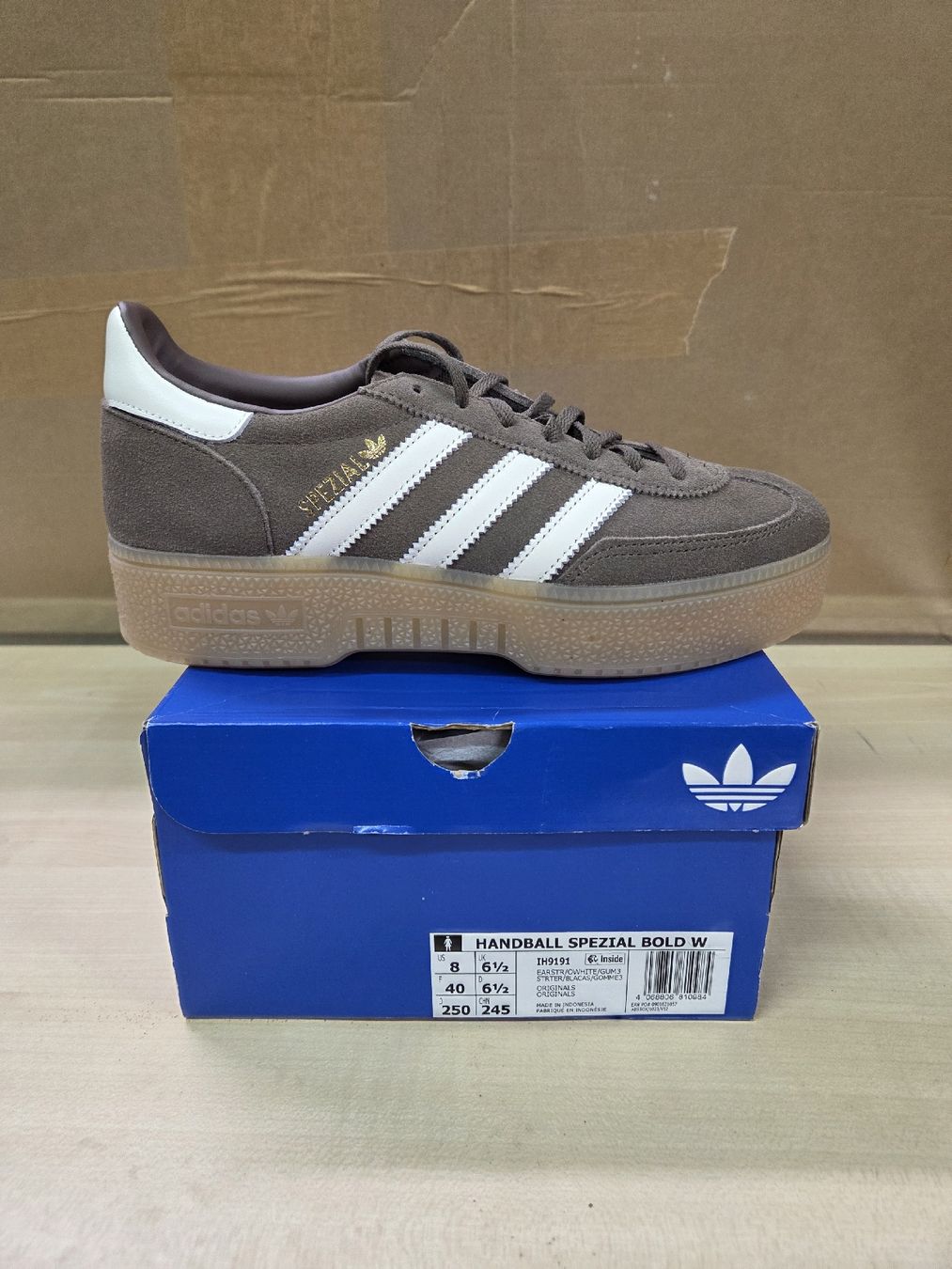 Adidas Scarpe da donna: Handball Spezial Bold W – Nuovo e nell'imballaggio originale da Maroggia venduto da MarDoni