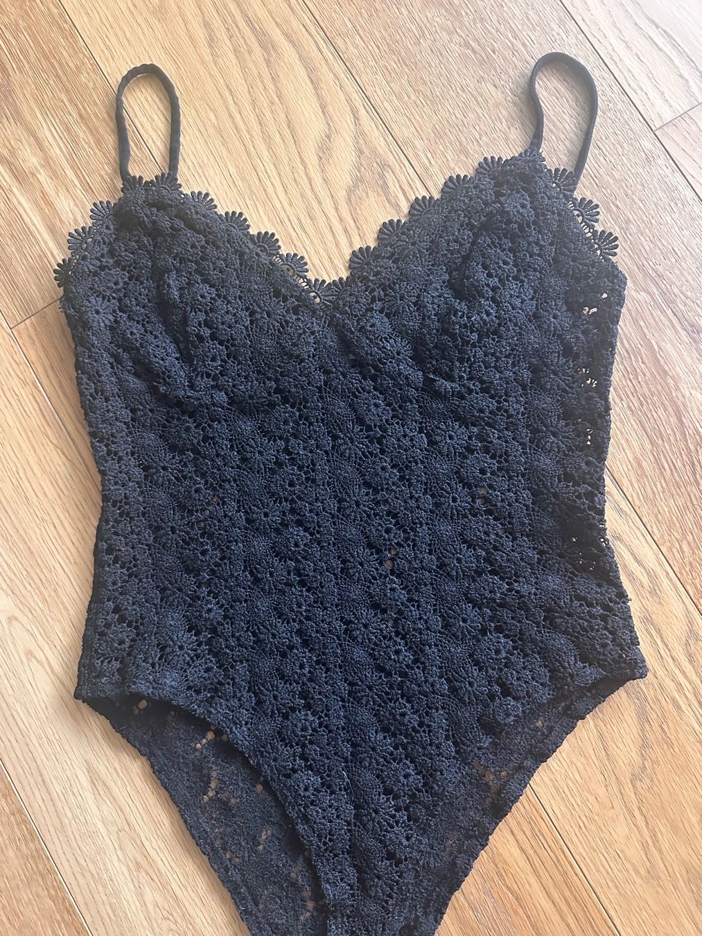H&M Top: H&M body nie getragen s – Usato da Pfaffhausen venduto da Klaras_second_hand
